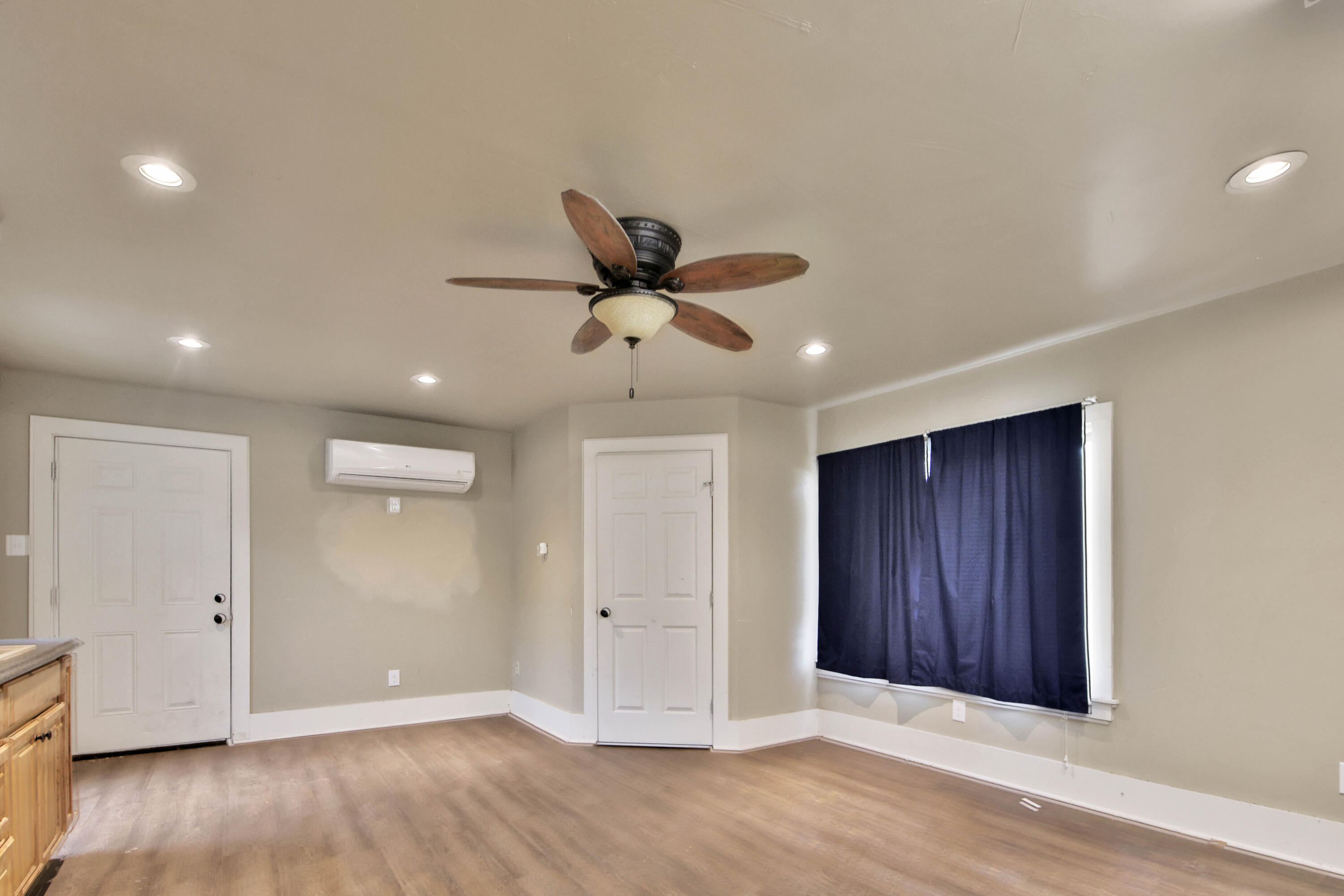 4401 28th Street Lubbock, TX 79410 - Photo 32 of 38 IMG_9890