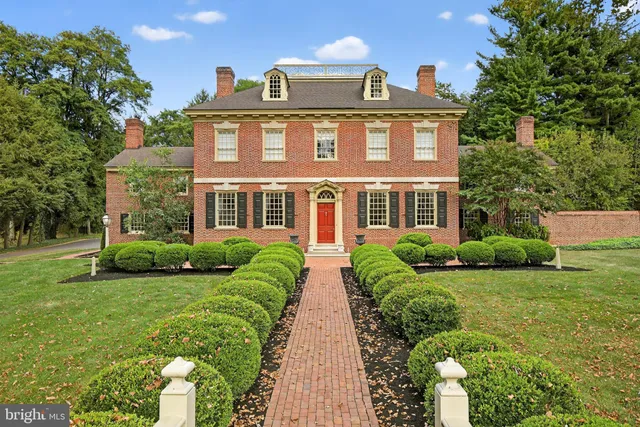 $1,225,000 | 1101 Smallbrook Lane, York, PA 17403