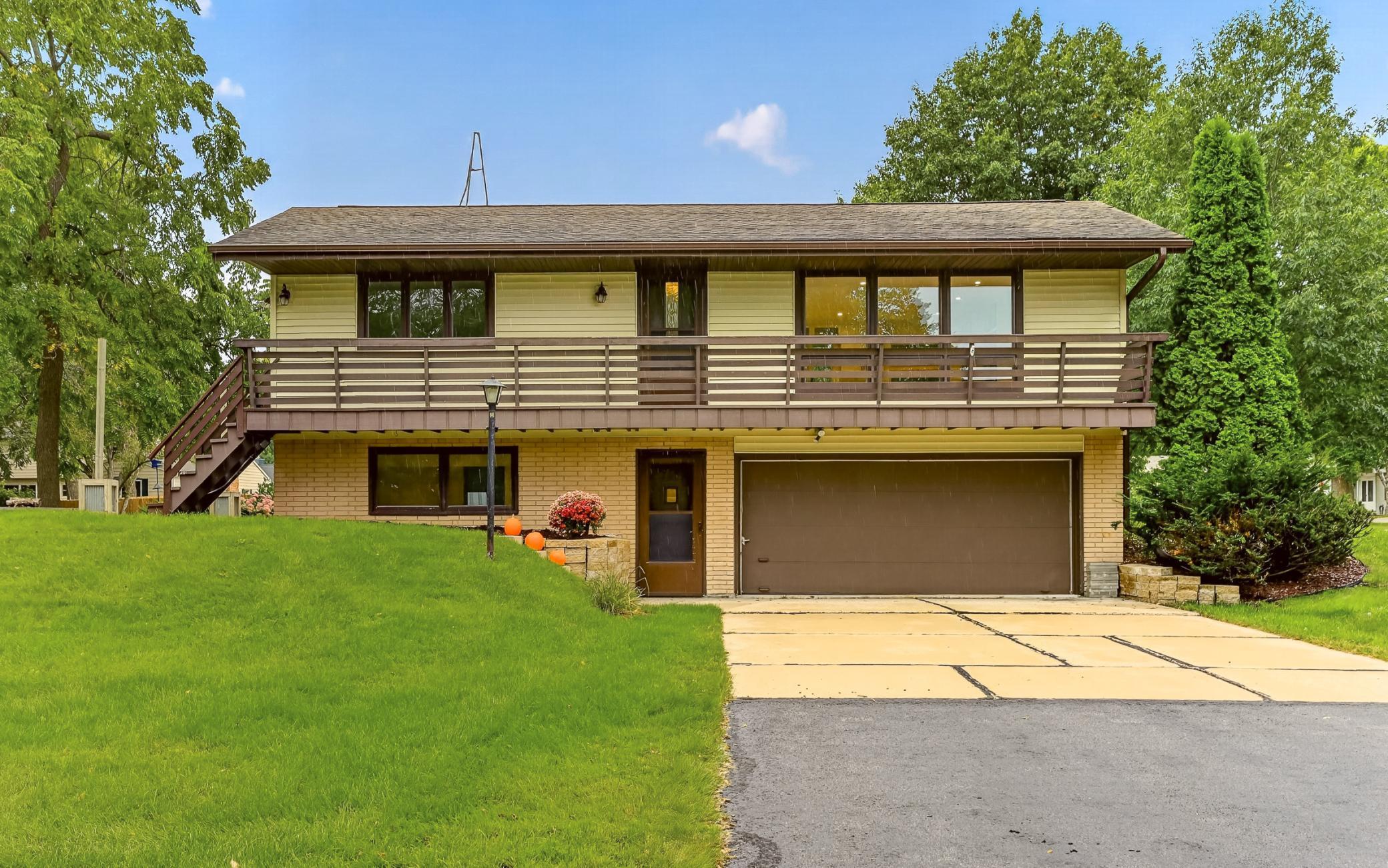 2126 10th Avenue Northeast Rochester, MN 55906 - Photo 2 of 28 Gallery Image 2