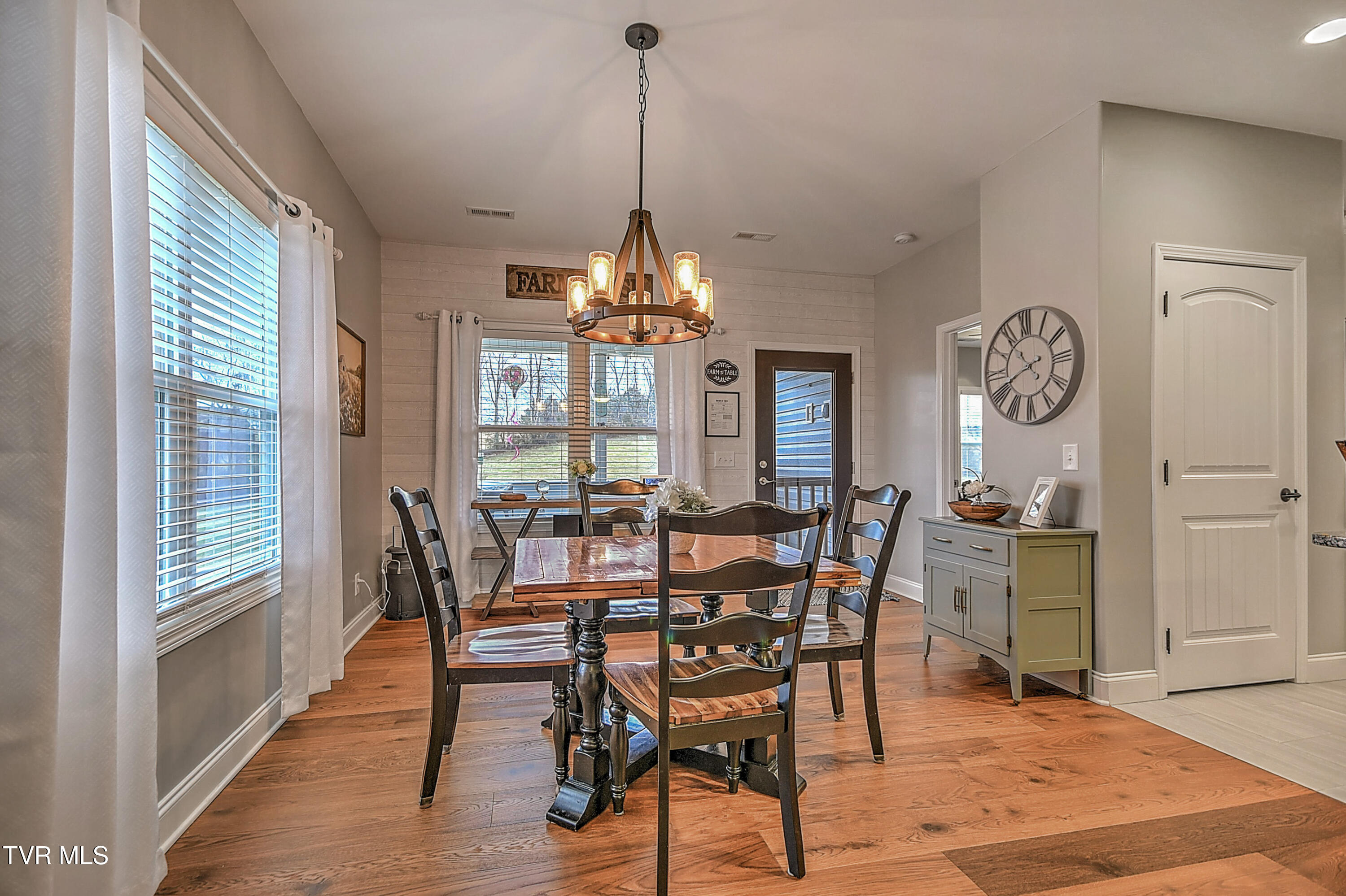 2145 Poplar Ridge Court Piney Flats, TN 37686 - Photo 12 of 55 2145 Poplar Ridge GUnit-14