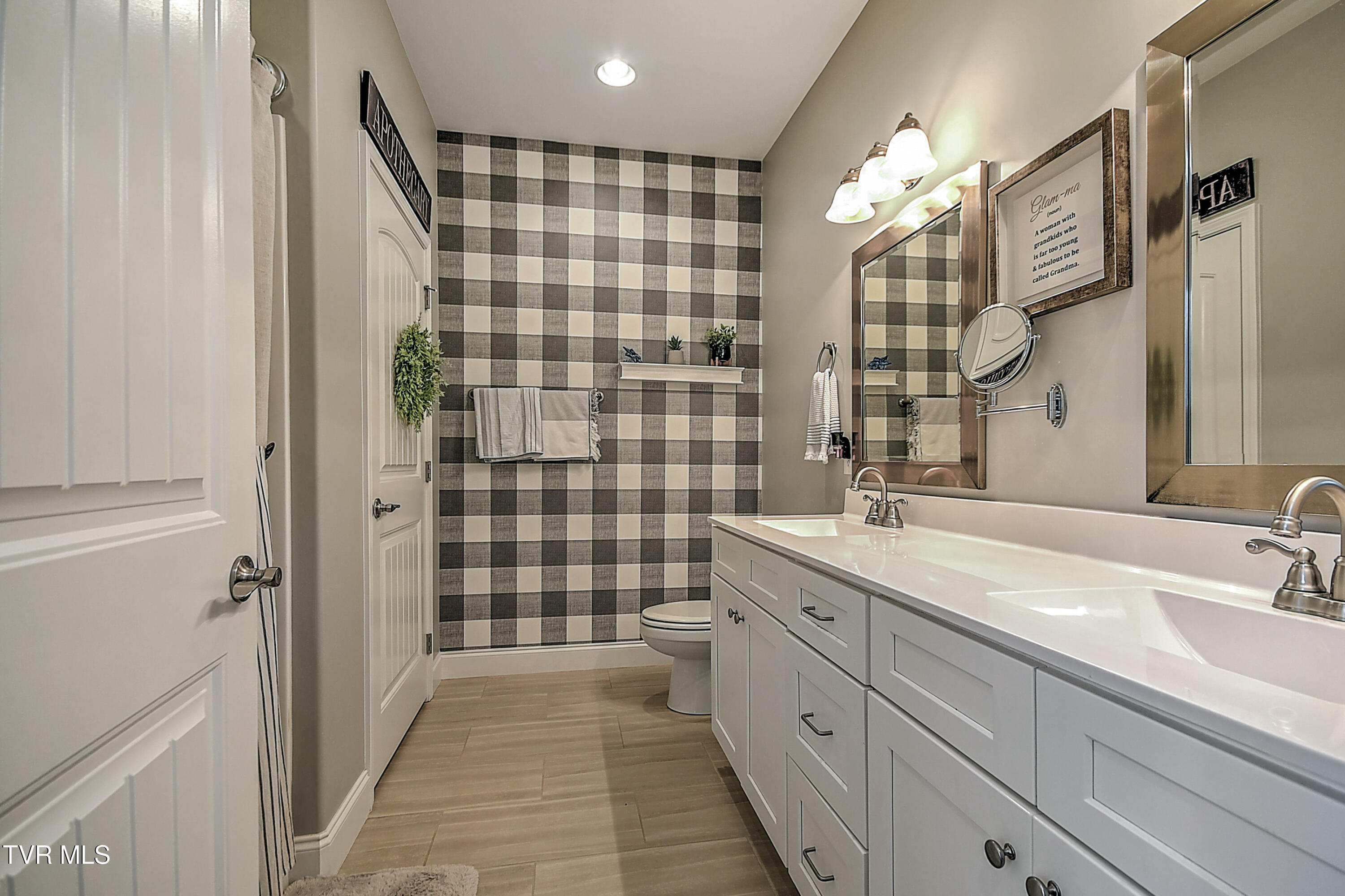 2145 Poplar Ridge Court Piney Flats, TN 37686 - Photo 21 of 55 2145 Poplar Ridge GUnit-24