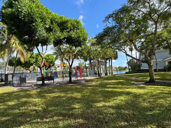 $2,400 | 3596 Northwest 13th Street, Unit 3596, Lauderhill, FL 33311