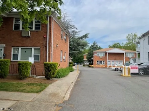 $1,650 | 268 McBride Avenue, Unit 4, Paterson, NJ 07501