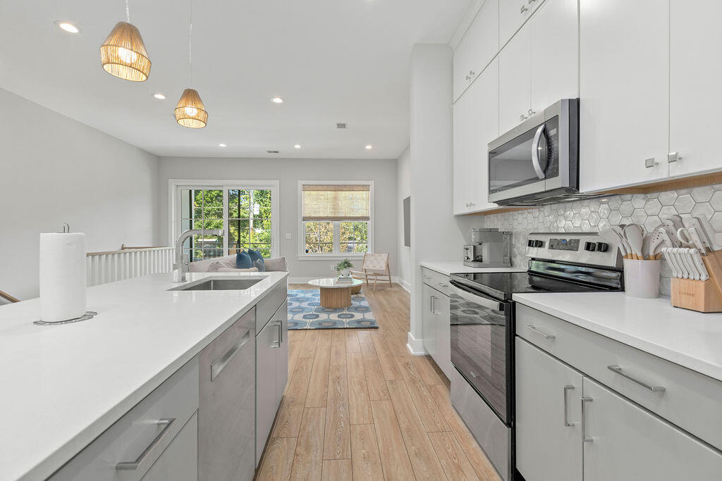 16 Shem Drive Mount Pleasant, SC 29464 - Photo 13 of 58 16ShemDr-CasaVerdeMediaLLC42