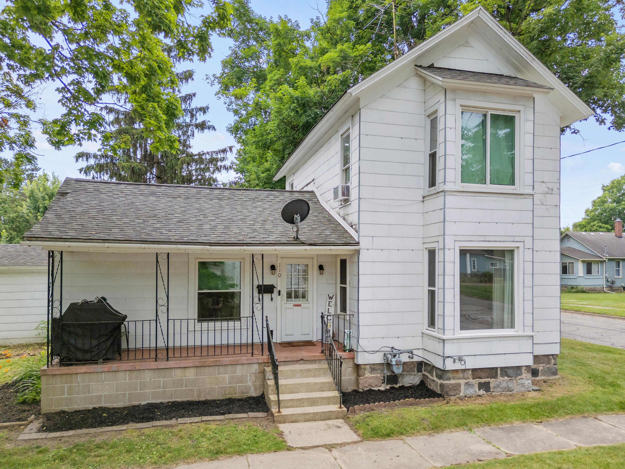 110 Nash Street Sparta, MI 49345 - Photo 1 of 30 1_a-1