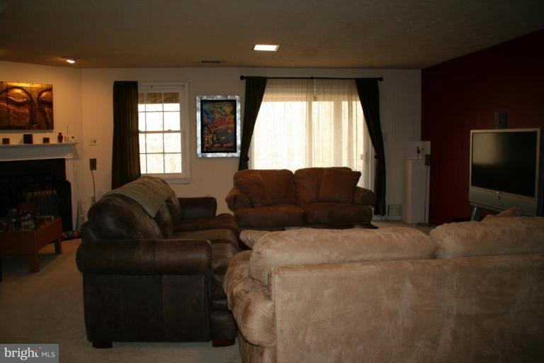 8212 Maple Ridge Avenue Springfield, VA 22153 - Photo 13 of 14 Recreation Room