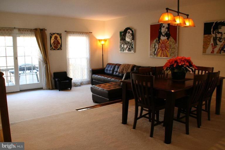 8212 Maple Ridge Avenue Springfield, VA 22153 - Photo 5 of 14 Living Room/Dining Room
