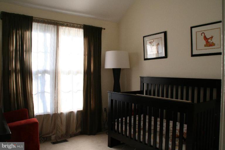 8212 Maple Ridge Avenue Springfield, VA 22153 - Photo 8 of 14 Bedroom #3