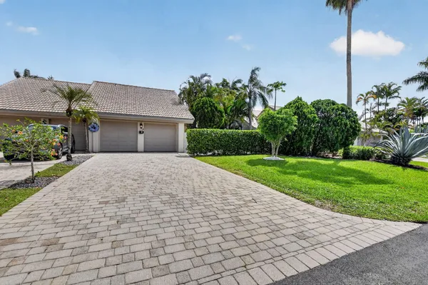 $4,800 | 9708 Erica Court, Boca Raton, FL 33496