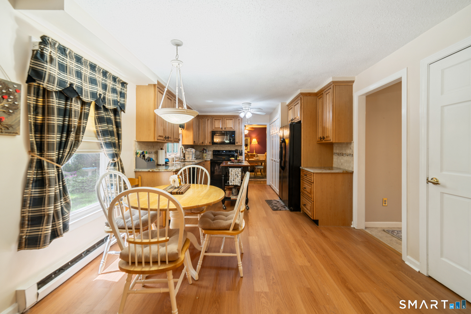 105 Inwood Lane Bristol, CT 06010 - Photo 21 of 40