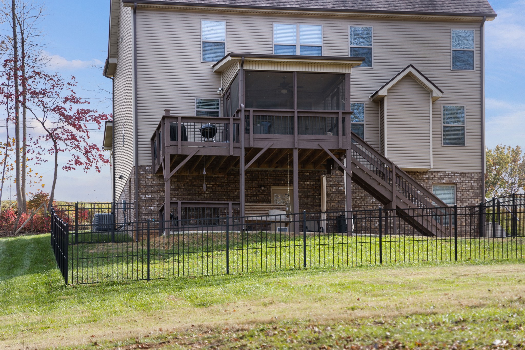 671 Salem Ridge Road Clarksville, TN 37040 - Photo 33 of 42 a view of a house with a yard