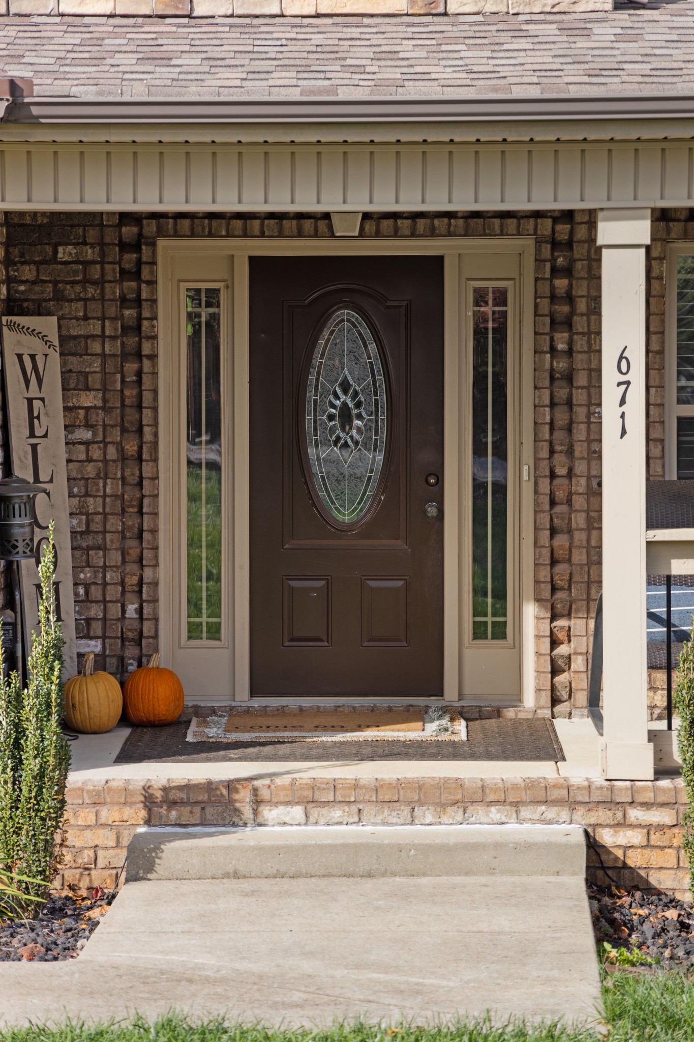 671 Salem Ridge Road Clarksville, TN 37040 - Photo 37 of 42 a front view of a house with garden