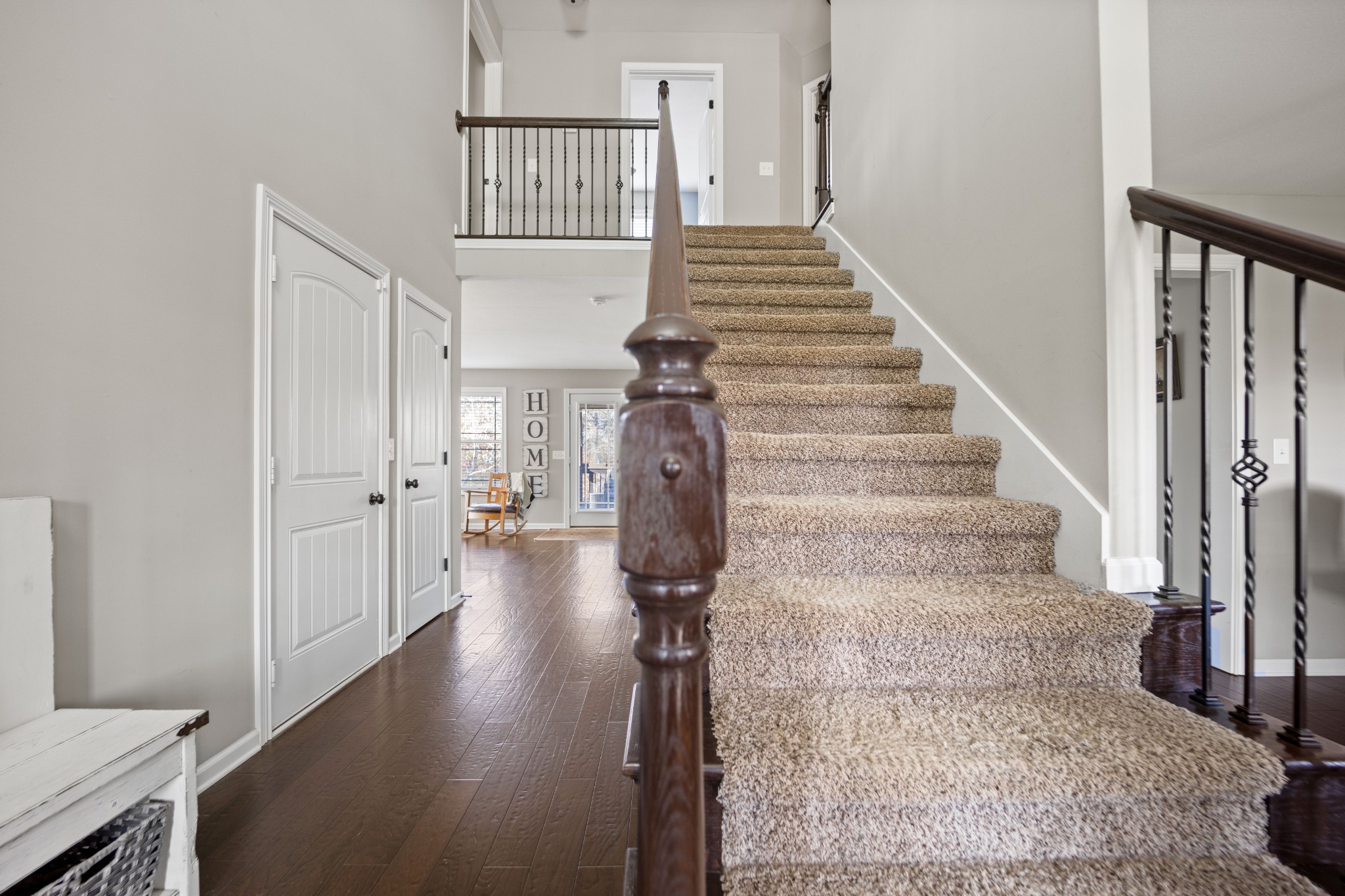 671 Salem Ridge Road Clarksville, TN 37040 - Photo 5 of 42 a view of entryway and hall with wooden floor