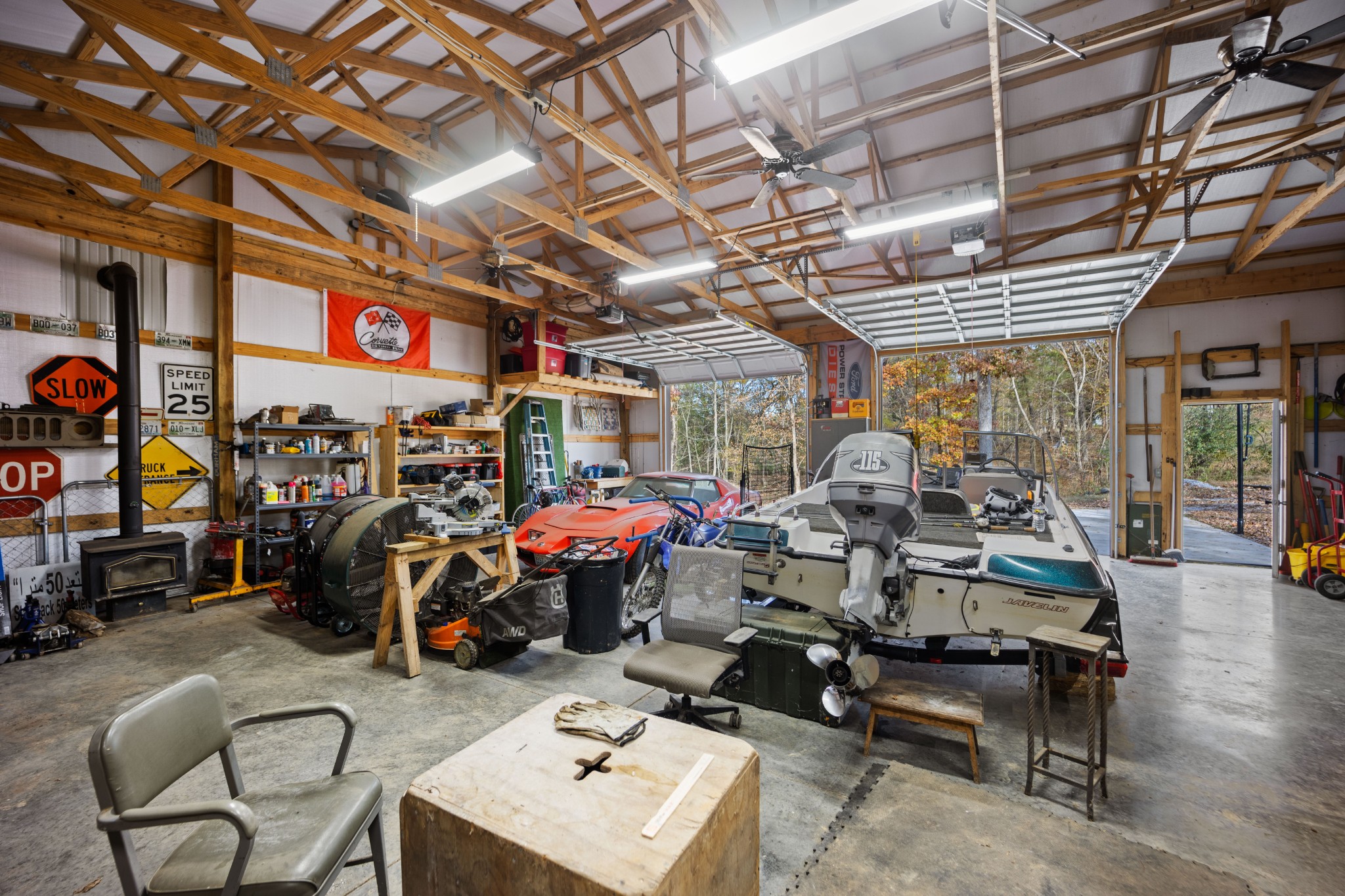 671 Salem Ridge Road Clarksville, TN 37040 - Photo 6 of 44 a view of a garage with furniture