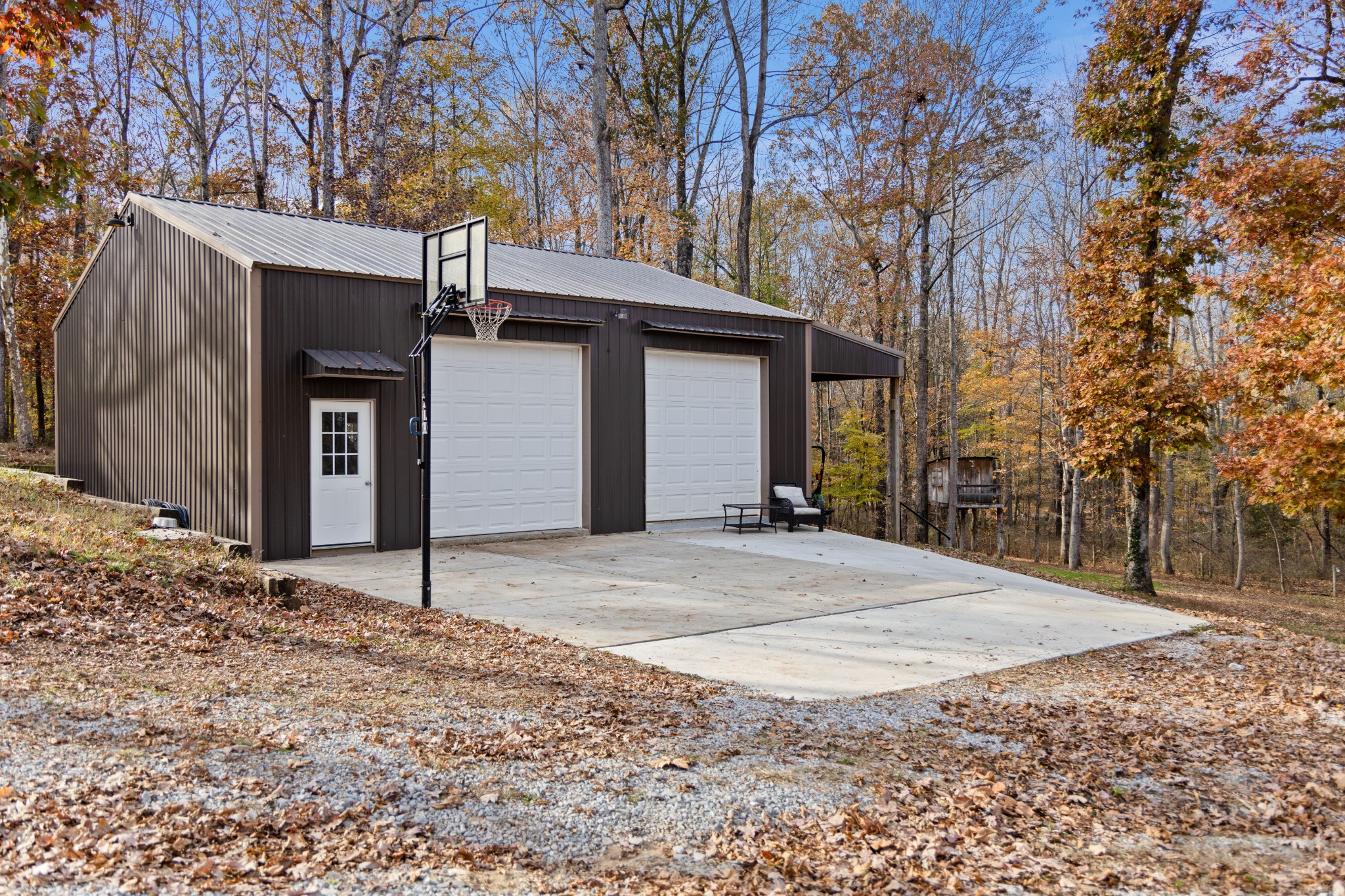 671 Salem Ridge Road Clarksville, TN 37040 - Photo 7 of 44 a backyard of a house
