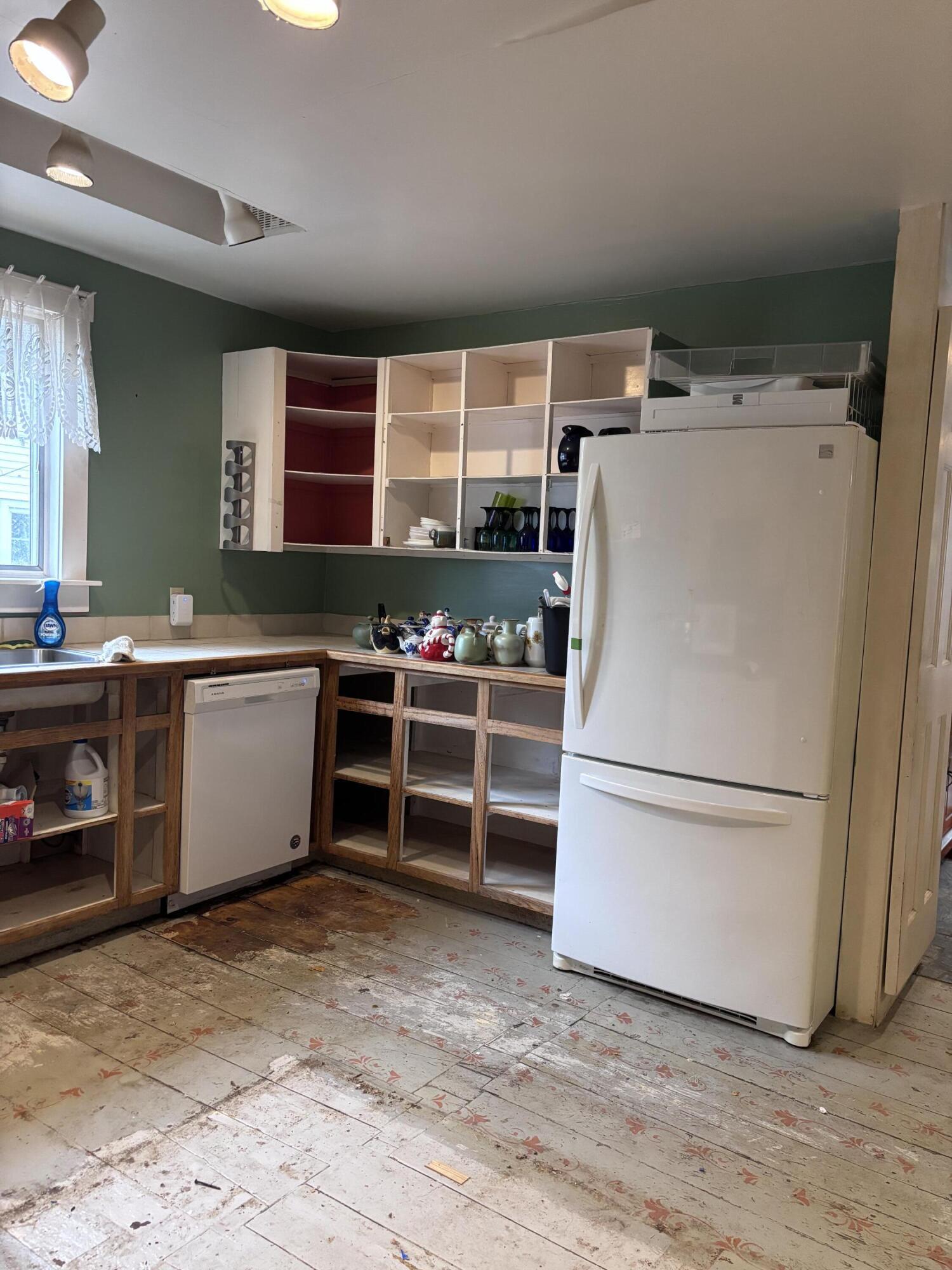 17 Twombley Road Sanford, ME 04073 - Photo 13 of 23 Kitchen
