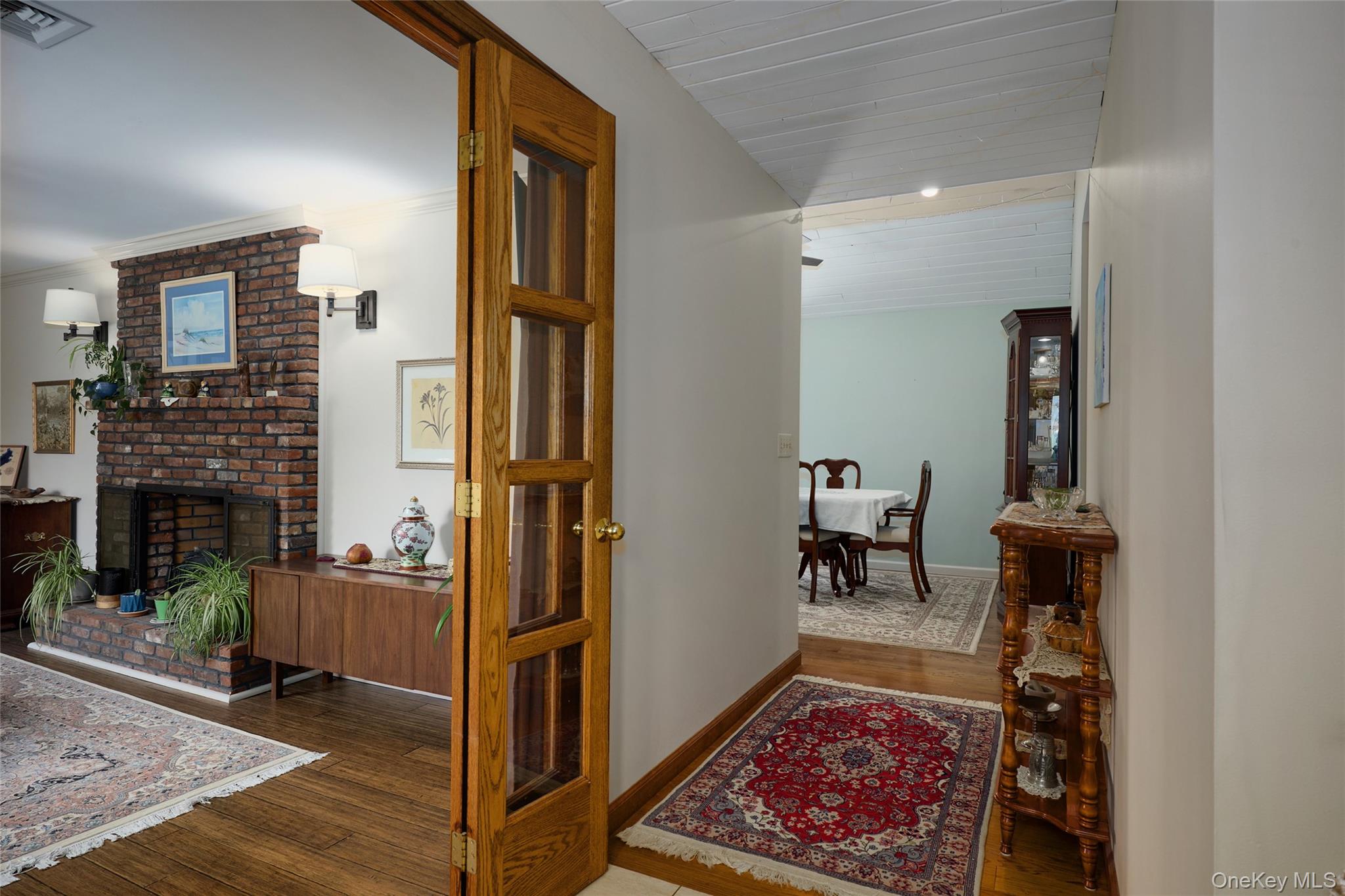 125 Smith Road Pleasant Valley, NY 12569 - Photo 5 of 45 Warm and Welcoming Entranceway