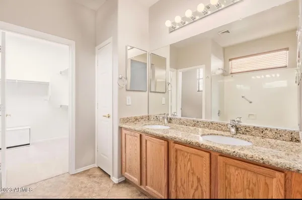 $2,200 | 2530 West Lewis And Clark Trail, Phoenix, AZ 85086