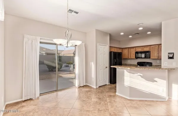 $2,200 | 2530 West Lewis And Clark Trail, Phoenix, AZ 85086
