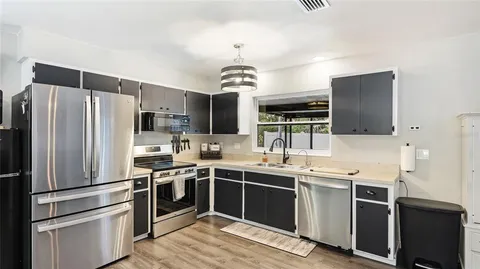 $599,500 | 3200 Spainwood Drive, Sarasota, FL 34233