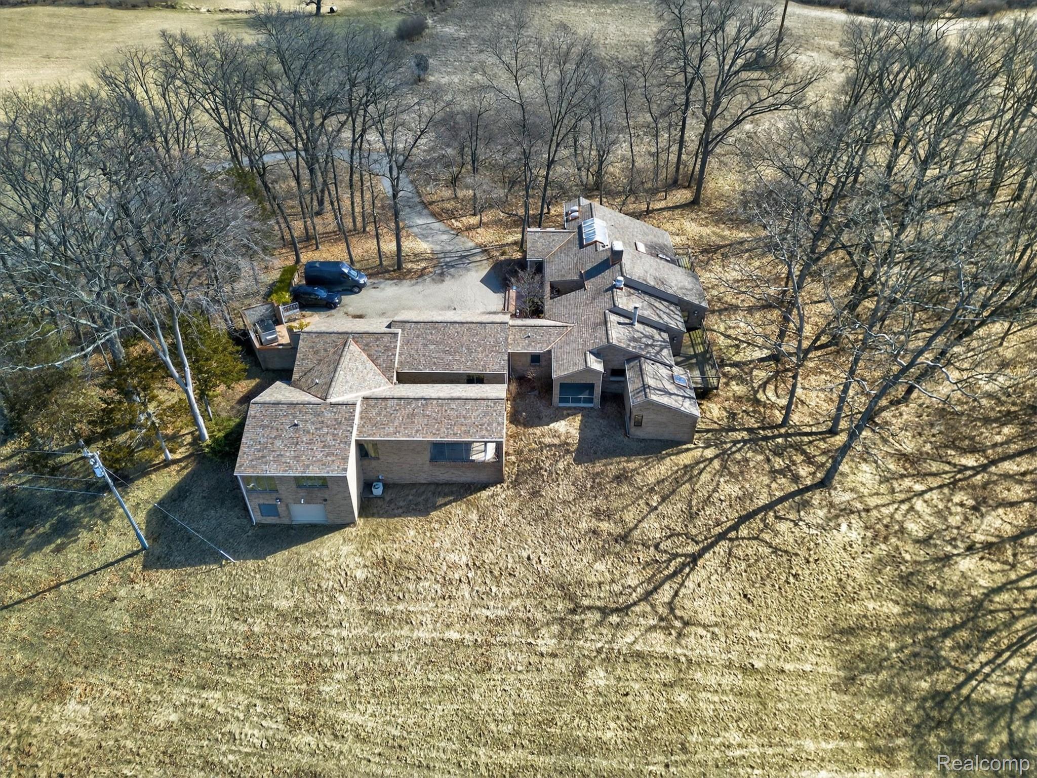 2551 Patterson Lk Road Pinckney, MI 48169 - Photo 85 of 95 Aerial