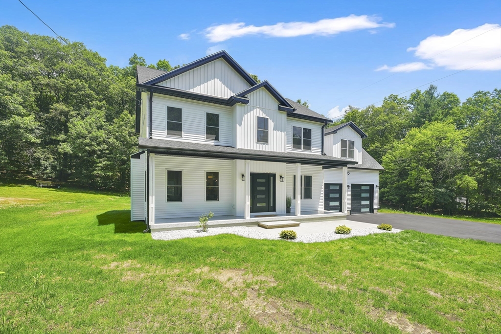 139 Middle Road Southampton, MA 01073 - Photo 2 of 42