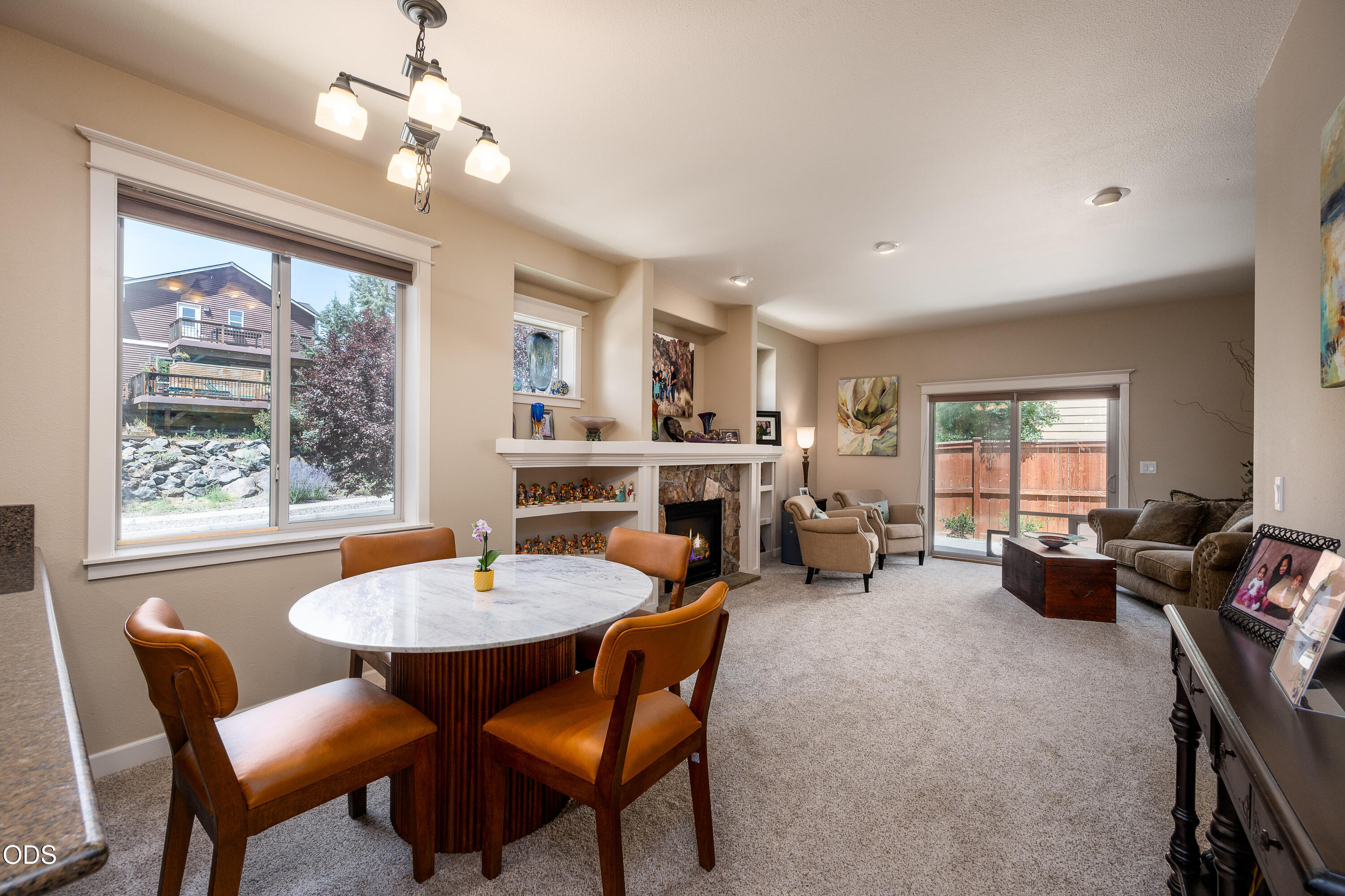 20768 Northeast Horizon Ridge Place Bend, OR 97701 - Photo 12 of 46