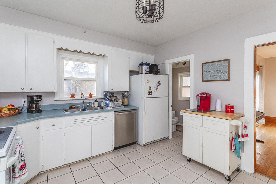757 Crescent Road Jackson, MI 49203 - Photo 22 of 40 5R9A0076