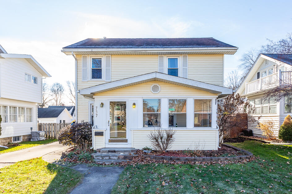 757 Crescent Road Jackson, MI 49203 - Photo 3 of 40 5R9A0044