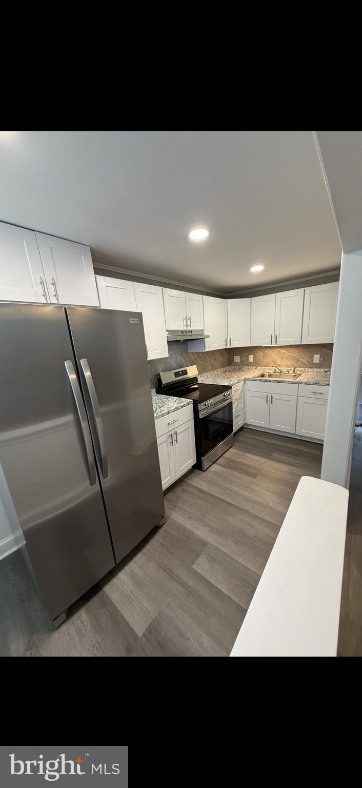 208 Golf Road Darby, PA 19023 - Photo 4 of 10