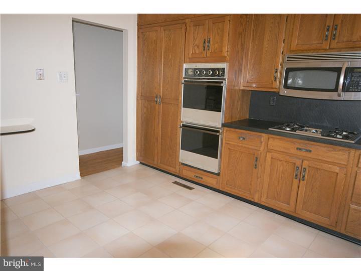 17 Wexford Road Gibbsboro, NJ 08026 - Photo 14 of 24 Kitchen
