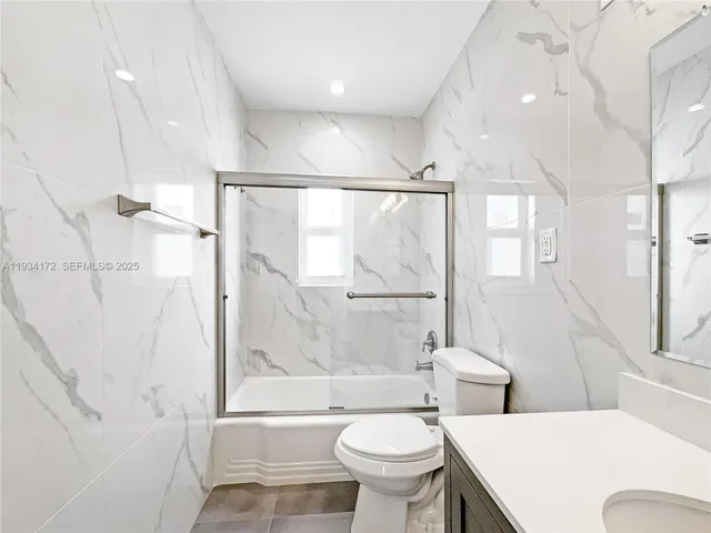 $1,900 | 955 Bay Drive, Unit 4, Miami Beach, FL 33141