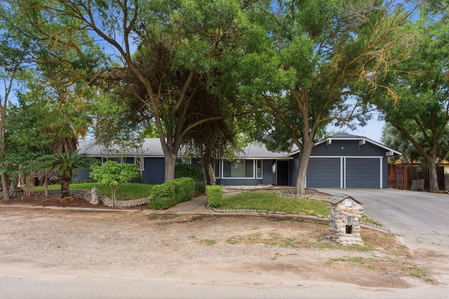 18839 Shell Drive Madera, CA 93638 - Photo 2 of 45