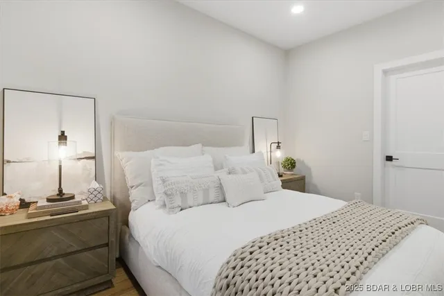 $1,250,000 | 480 Ridge Circle, Sunrise Beach, MO 65079