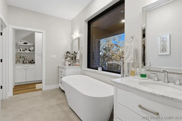 $1,250,000 | 480 Ridge Circle, Sunrise Beach, MO 65079