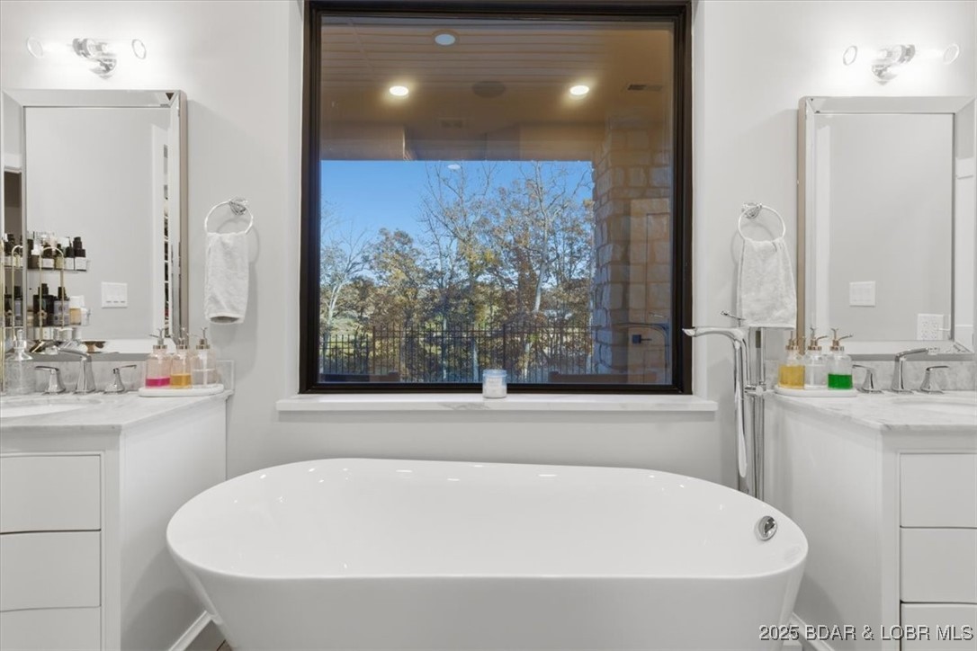 480 Ridge Circle Sunrise Beach, MO 65079 - Photo 33 of 75 Primary