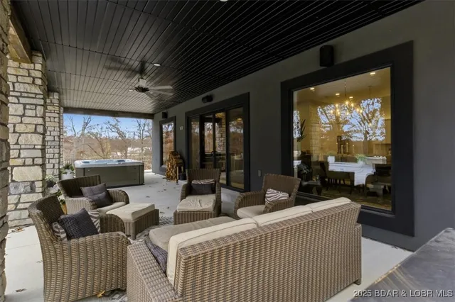 $1,250,000 | 480 Ridge Circle, Sunrise Beach, MO 65079