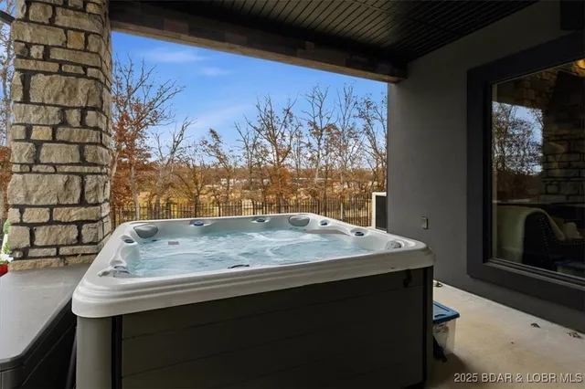 $1,250,000 | 480 Ridge Circle, Sunrise Beach, MO 65079