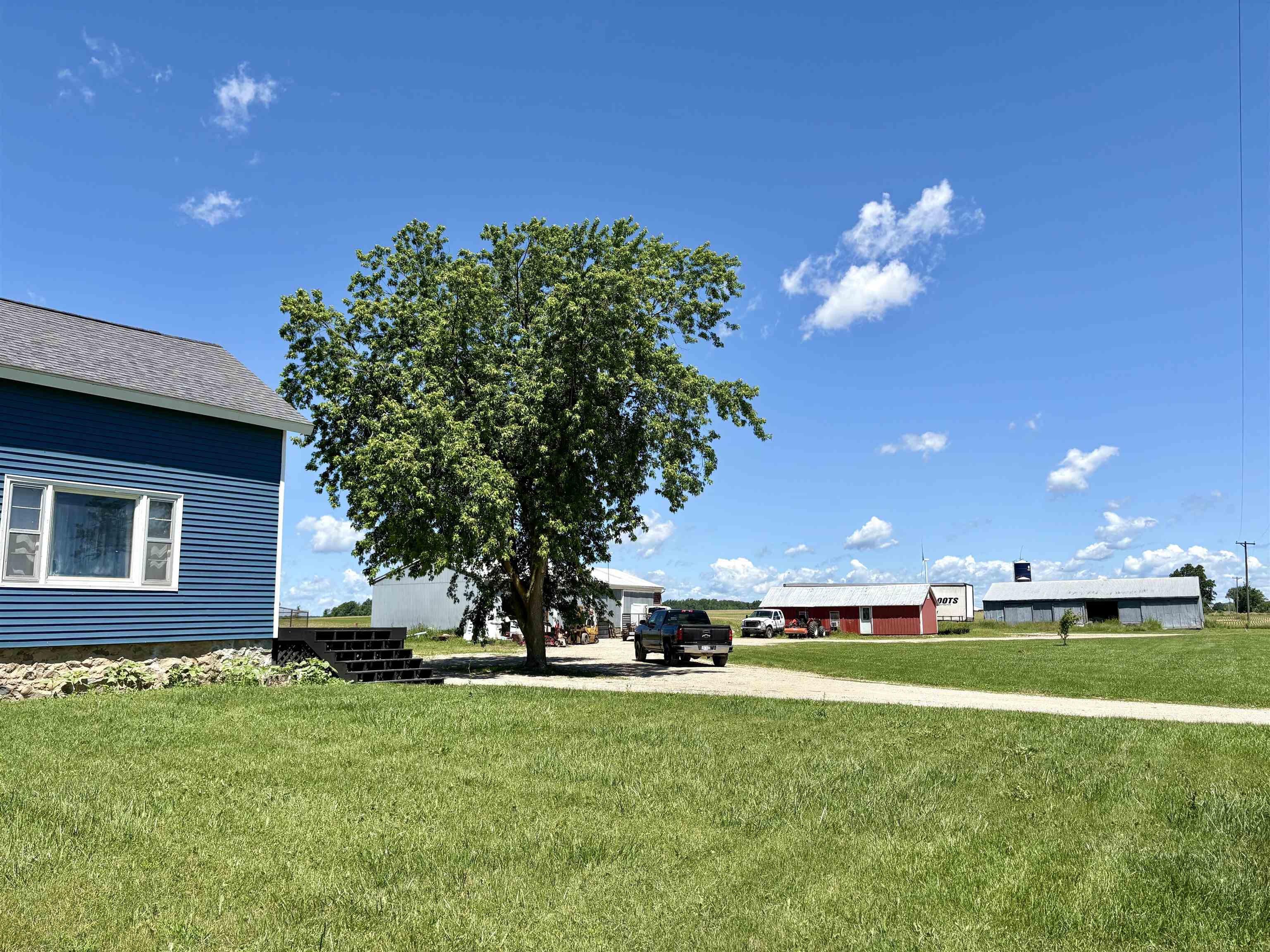 4275 North Vandecar Road Weidman, MI 48893 - Photo 3 of 27