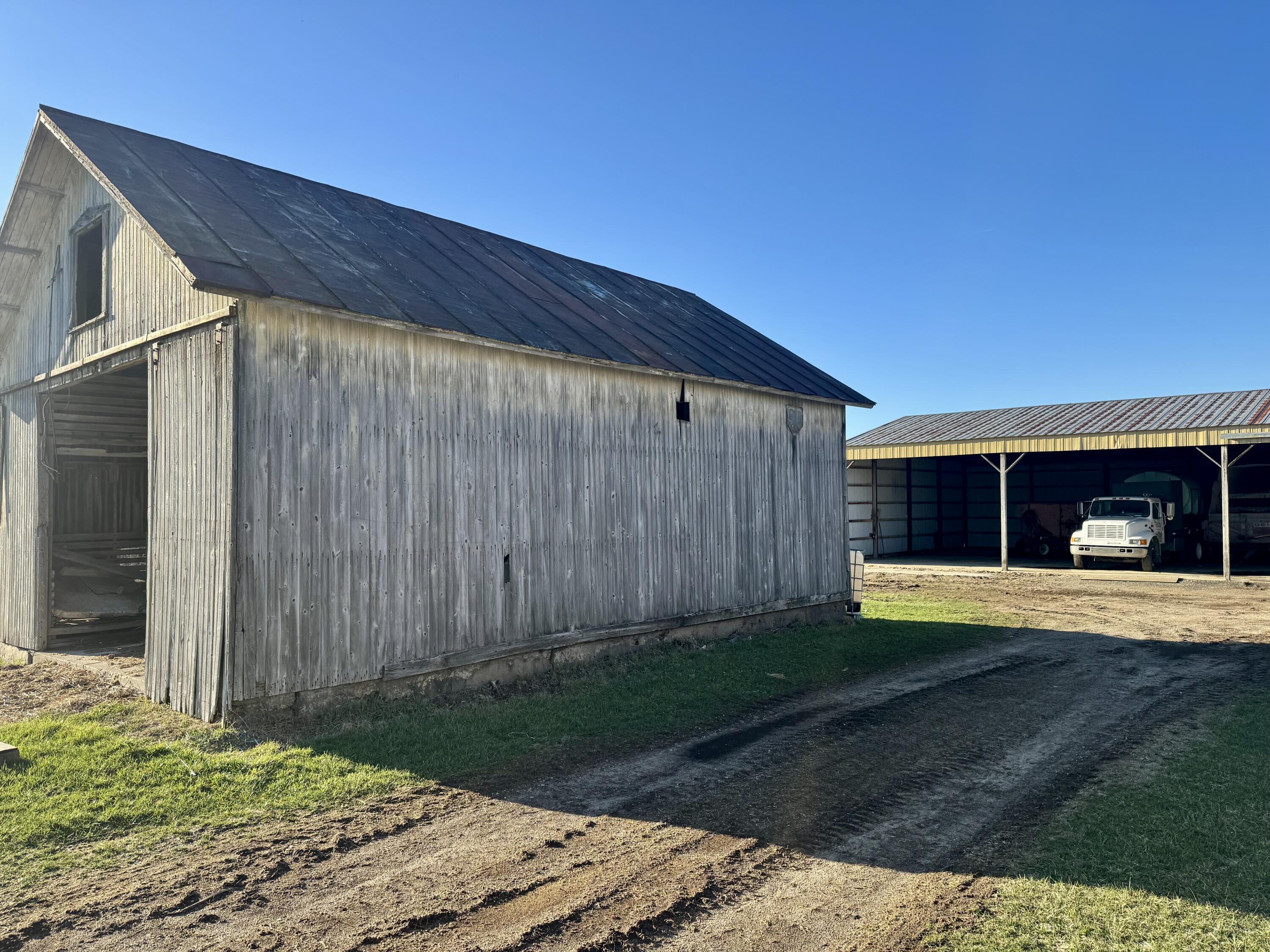 102 West Central Road Coldwater, MI 49036 - Photo 24 of 73 IMG_6860 2