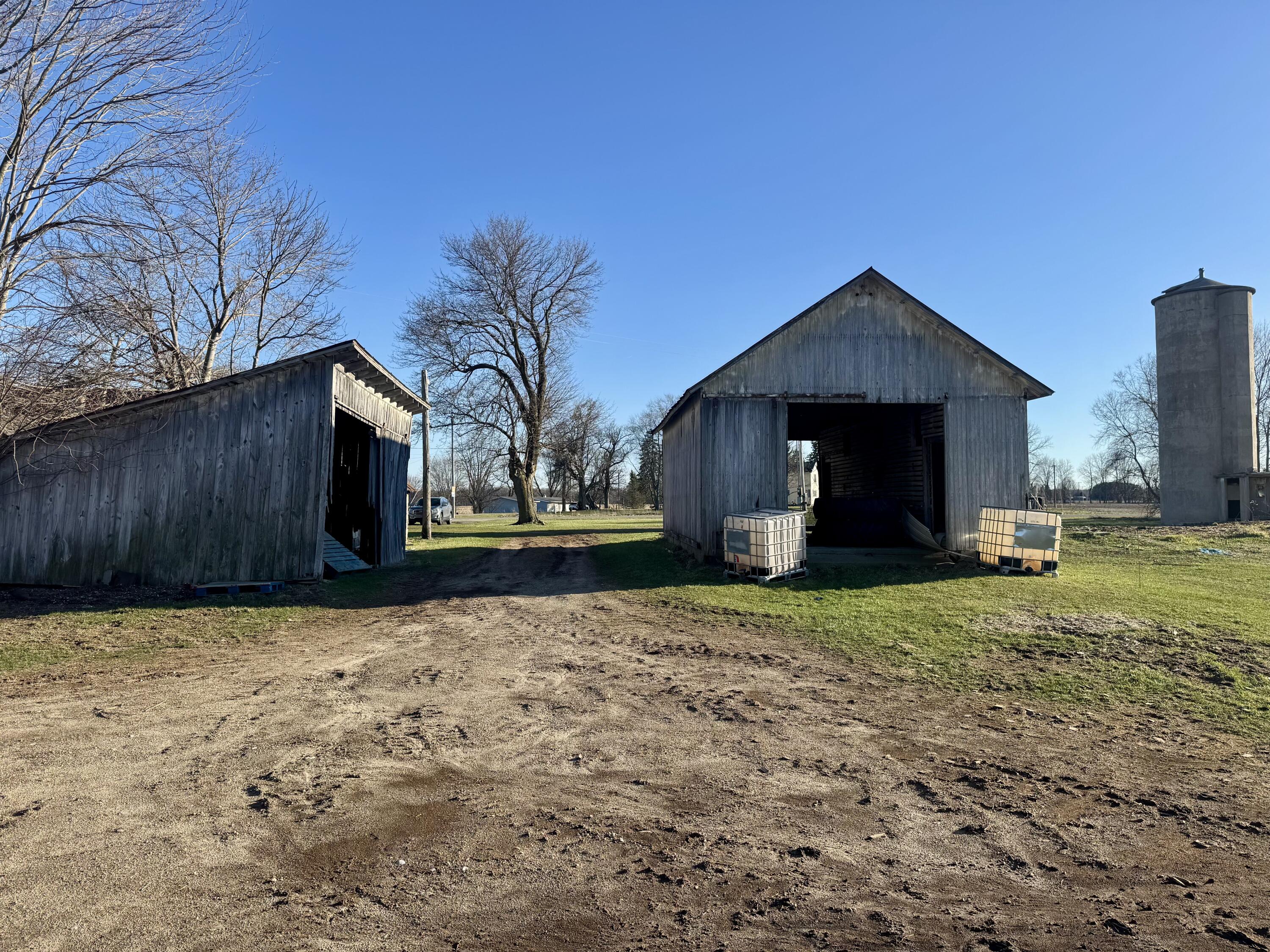 102 West Central Road Coldwater, MI 49036 - Photo 31 of 73 IMG_6867 2