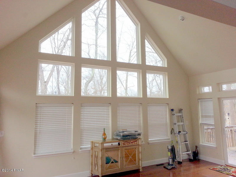260 West Lakeview Road Lackawaxen, PA 18435 - Photo 10 of 37