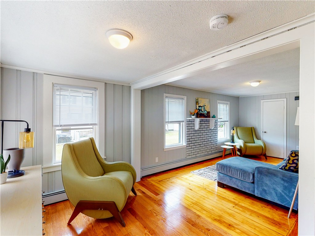 157 Larch Street Woonsocket, RI 02895 - Photo 2 of 8