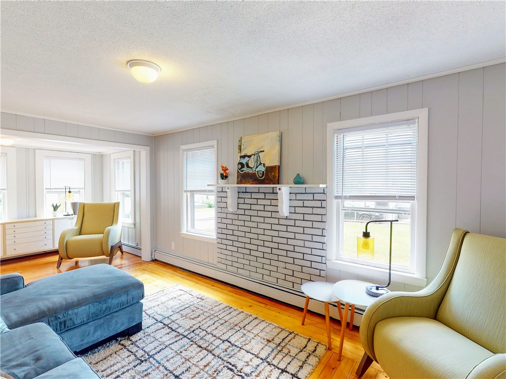 157 Larch Street Woonsocket, RI 02895 - Photo 3 of 8