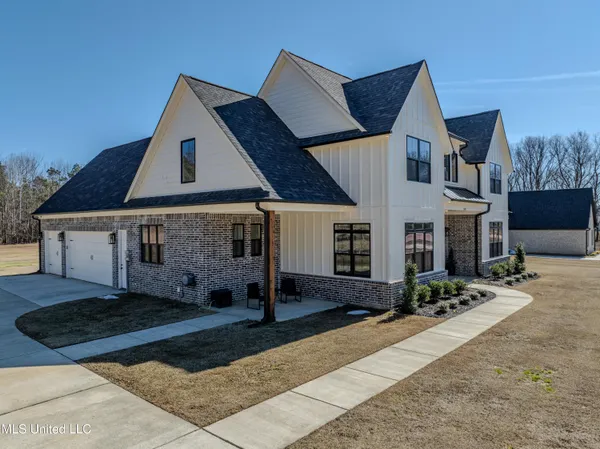 $694,900 | 5042 Sophia Lane, Hernando, MS 38632