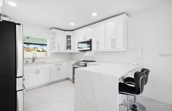 $3,200 | 4508 West Elm Street, Tampa, FL 33614