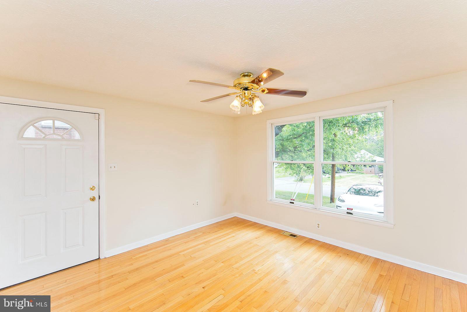 421 Beechcroft Road Winchester, VA 22601 - Photo 12 of 52 Gallery Image 12
