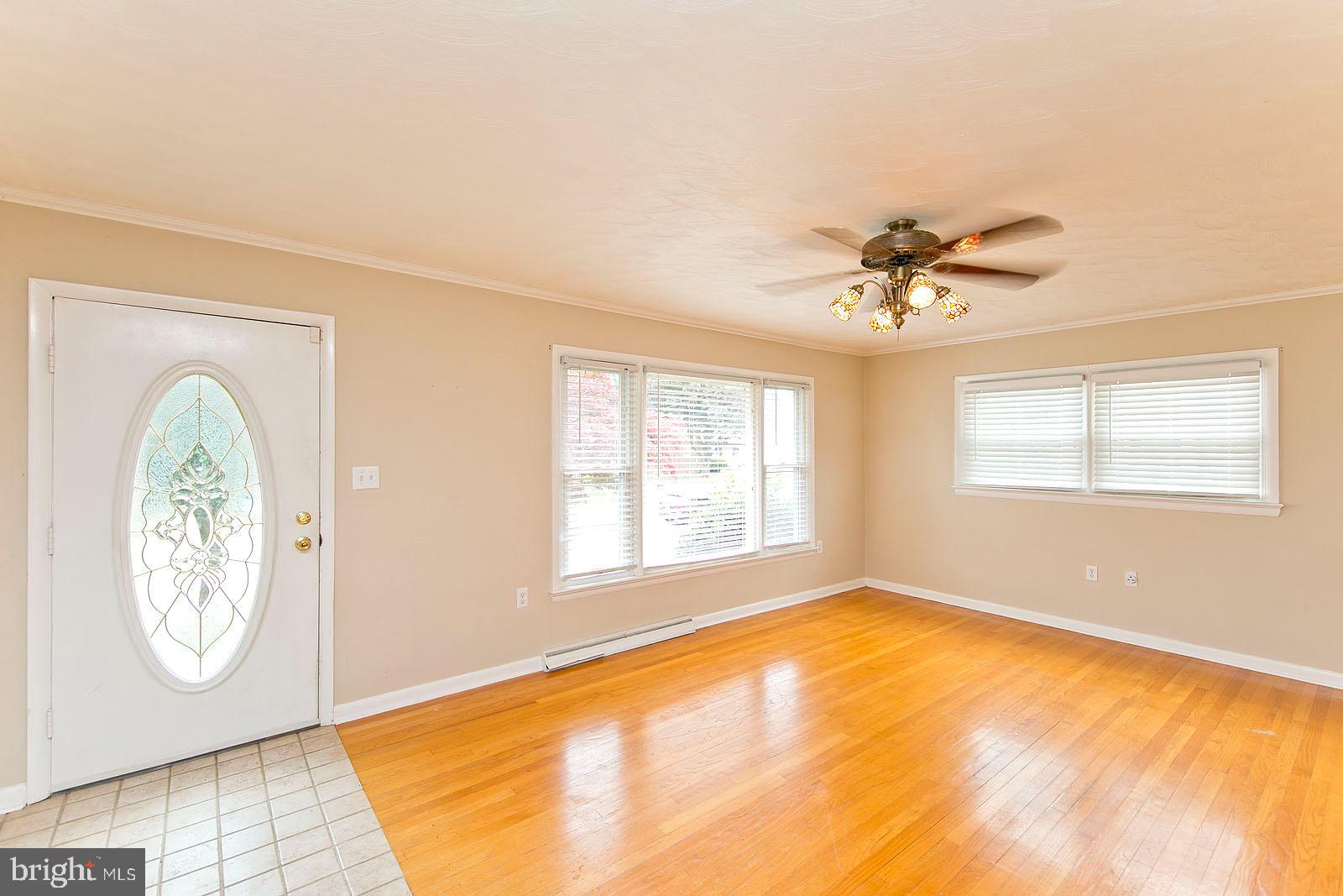 421 Beechcroft Road Winchester, VA 22601 - Photo 3 of 52 Gallery Image 3