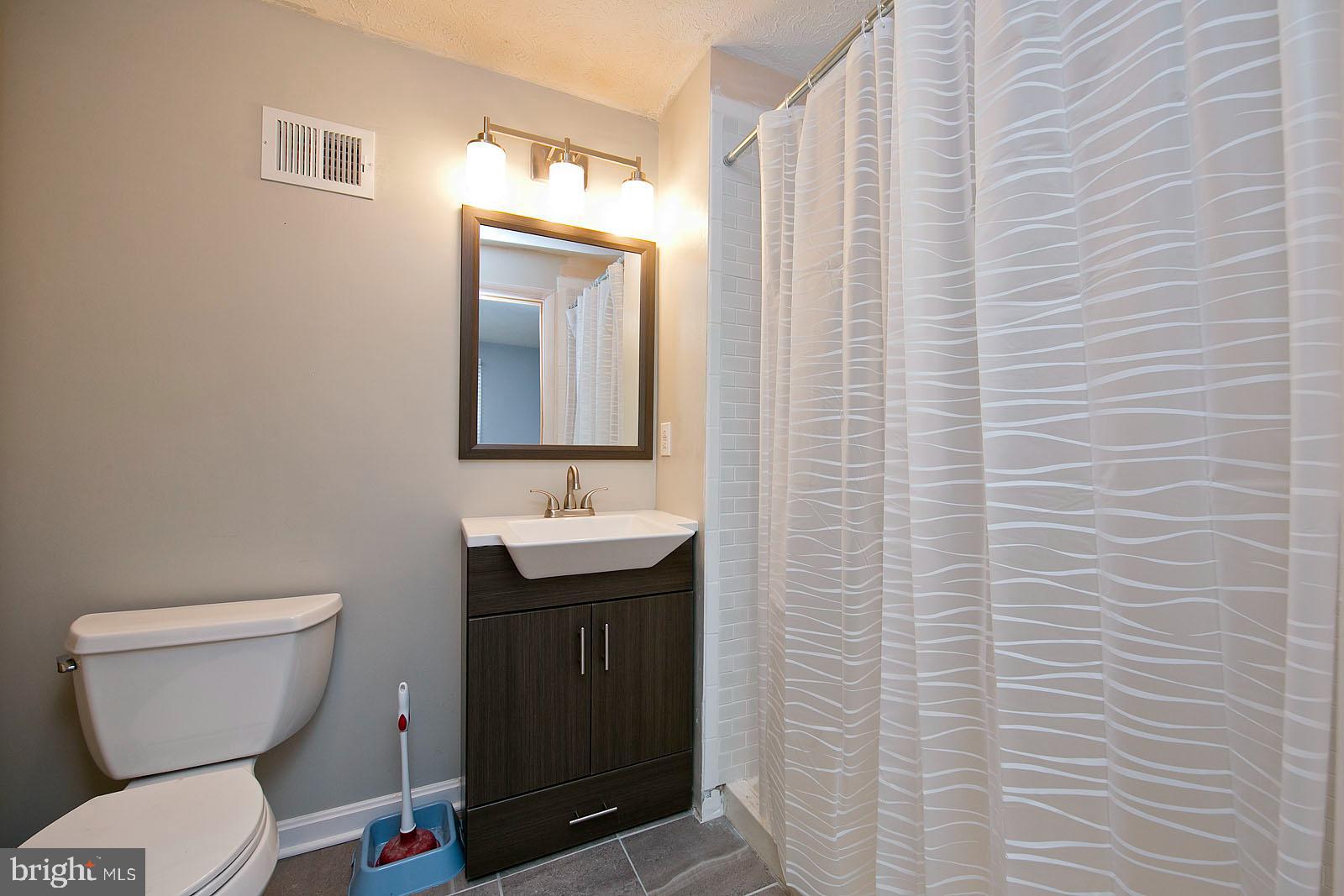 421 Beechcroft Road Winchester, VA 22601 - Photo 32 of 52 Gallery Image 32