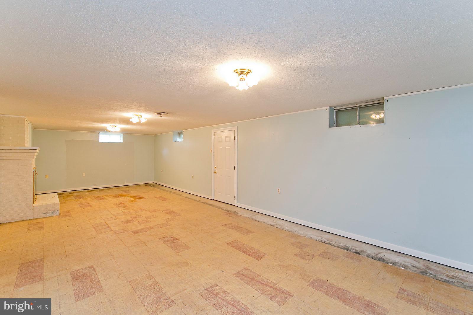 421 Beechcroft Road Winchester, VA 22601 - Photo 35 of 52 Gallery Image 35